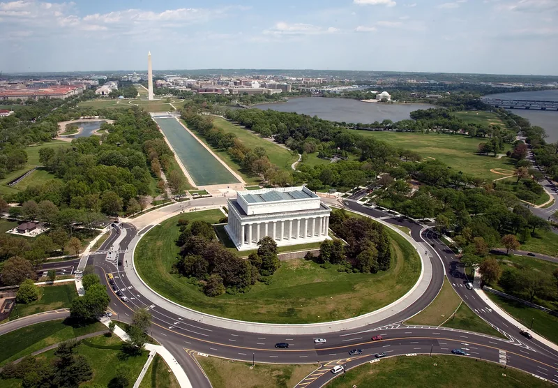 Das Memorial aus der Vogelperspektive, am westlichen Ende des National Mall